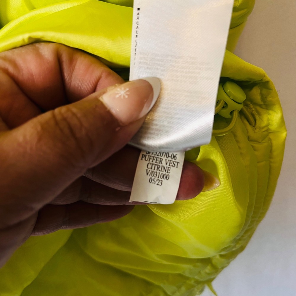 Puffer Vest Old Navy Small Neon Lime Yellow Soft Zipper Lightweight Y2K - Picture 9 of 9
